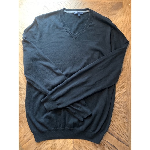 GAP Pima Cotton V-Neck Sweater - Picture 1 of 7